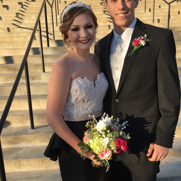 Mac Duggal Formal Dress - Picture 5 of 5